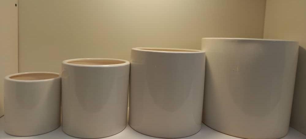 گلدان استوانه سایز 3 (از سمت چپ)